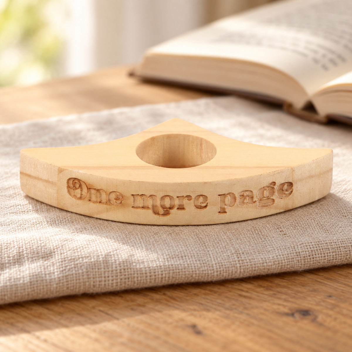 Support de pages en bois « One More page »